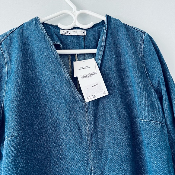 Denim dress size Medium. - Picture 3 of 4